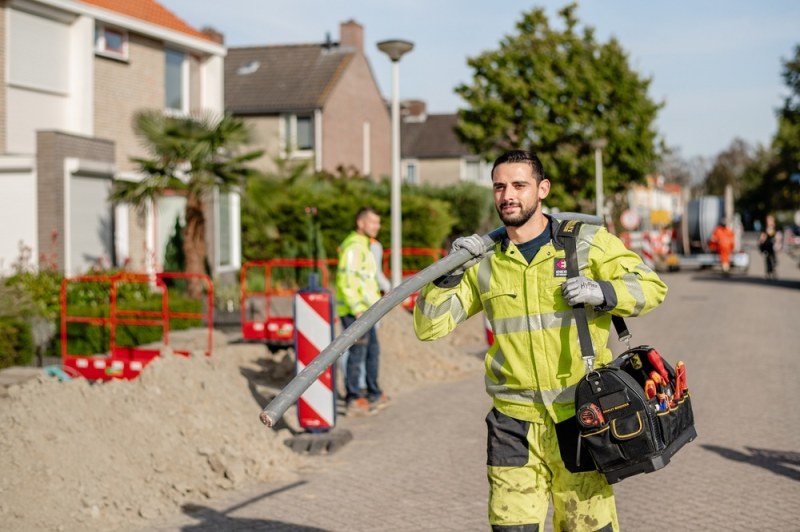 Enexis aan het werk in de Gronausestraat en Raadhuisstraat